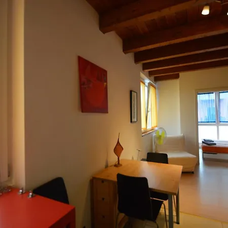 Summer Apartments Lugano - Downtown City Center & Lake Nearby 公寓 *